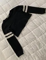 Sweaters & Knits image