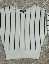 Sweaters & Knits image