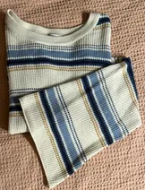 Sweaters & Knits image