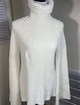 Sweaters & Knits image