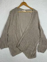 Sweaters & Knits image