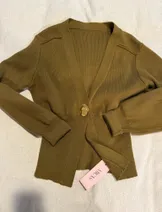 Sweaters & Knits image