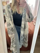 Sweaters & Knits image