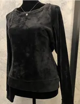 Sweaters & Knits image