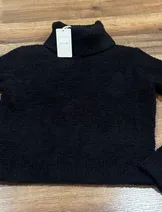 Sweaters & Knits image