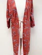 Sweaters & Knits image