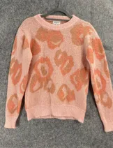 Sweaters & Knits image