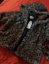 Jackets & Coats image