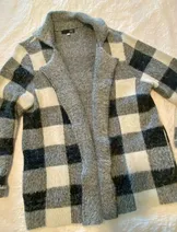 Sweaters & Knits image