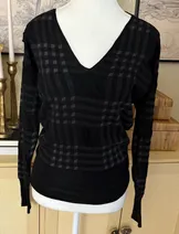 Sweaters & Knits image