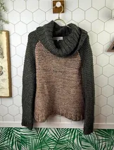Sweaters & Knits image