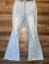 Jeans & Denim image