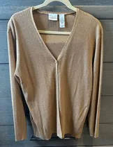 Sweaters & Knits image