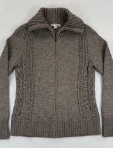 Sweaters & Knits image