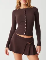 Sweaters & Knits image