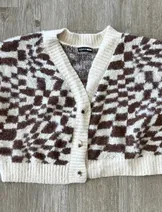 Sweaters & Knits image