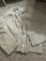 Sweaters & Knits image