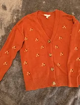 Sweaters & Knits image