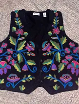 Sweaters & Knits image