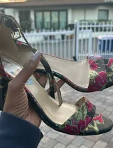 Shoes image