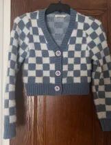 Sweaters & Knits image