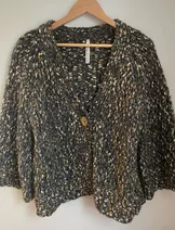 Sweaters & Knits image