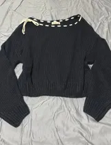 Sweaters & Knits image