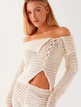 Sweaters & Knits image