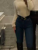 Sweaters & Knits image