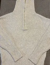 Sweaters & Knits image