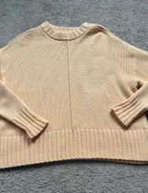 Sweaters & Knits image