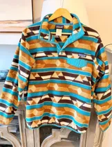 Sweaters & Knits image