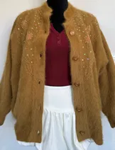 Sweaters & Knits image