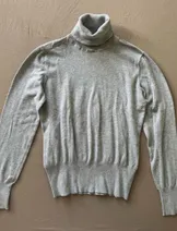 Sweaters & Knits image