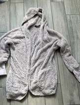 Sweaters & Knits image