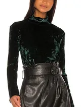 Sweaters & Knits image