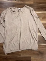 Sweaters & Knits image