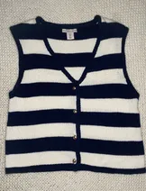 Sweaters & Knits image