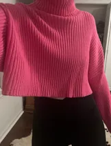 Sweaters & Knits image