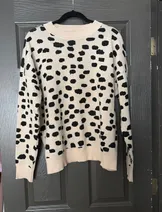 Sweaters & Knits image