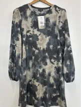 Sweaters & Knits image