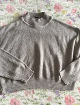 Sweaters & Knits image