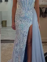 Dresses image