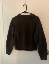 Sweaters & Knits image