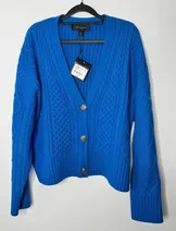 Sweaters & Knits image