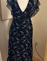 Dresses image