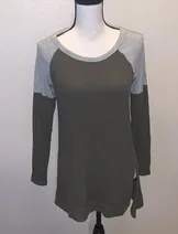 Sweaters & Knits image