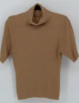 Sweaters & Knits image