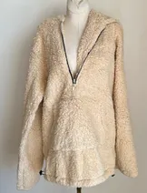 Sweaters & Knits image