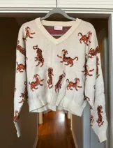 Sweaters & Knits image